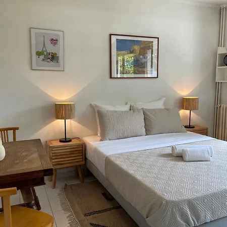 100 Mètres De La Plage, Entièrement Climatisé